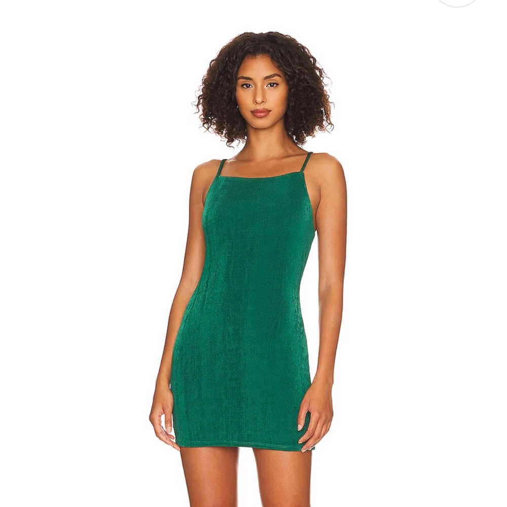 Sexy Camila Coehlo Mini!